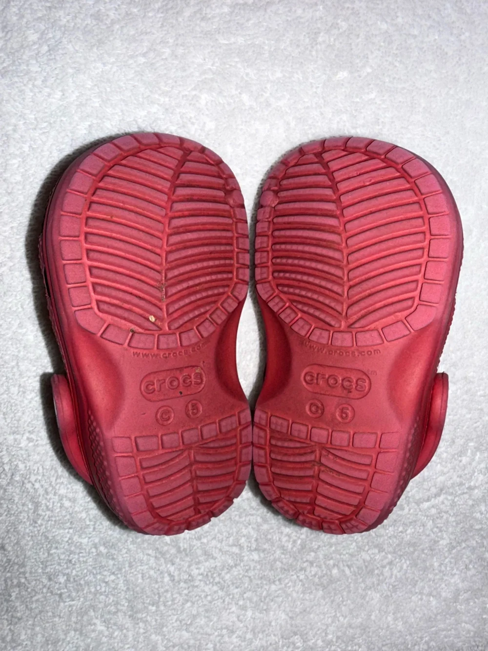 CROCS Classic Kids Red Clog with Heel Strap Boys Size 5